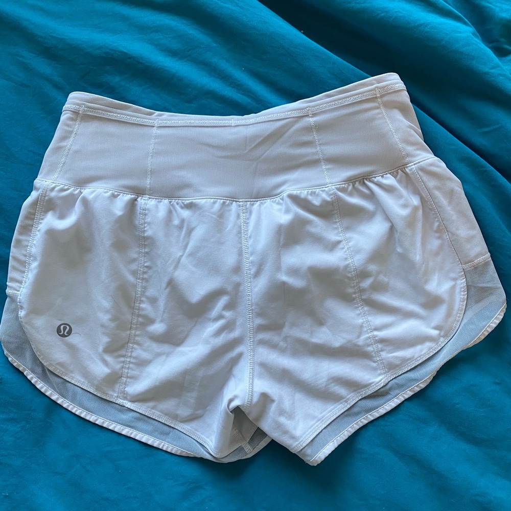 White Lululemon shorts 2.5